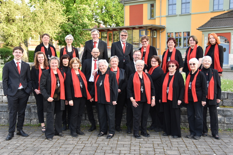 Chor vor dem Freizeitzentrum OTTO