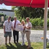 Konzert im Weingut Gussek Naumburg am 22.6.2025, Übergabe eines Schecks des Unternehmerverbandes Naumburgge Mitgliedschaft